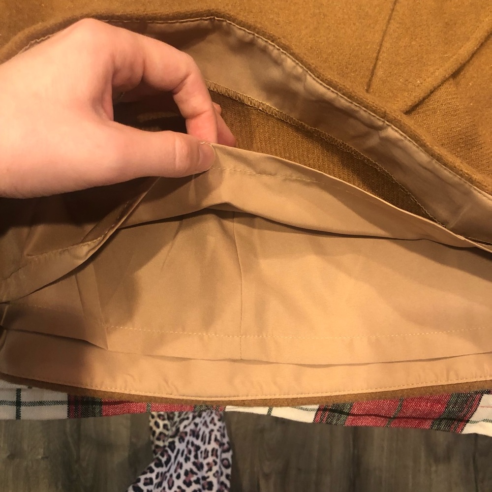 Brand new with tags size 0 Jcrew Mercantile skirt in color Camel. - Picture 4 of 4